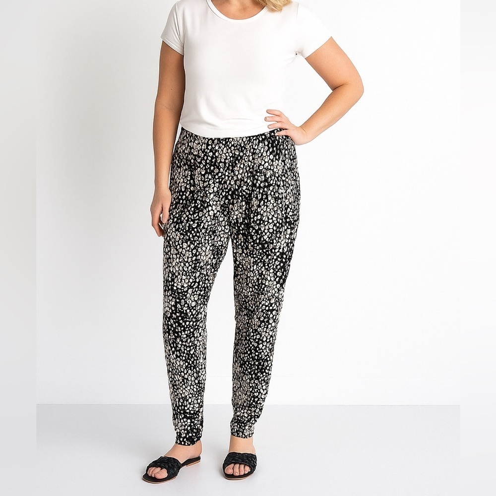 H&M Printed Pull On Jogger Pants L Black Cream Animal Spot Lightweight